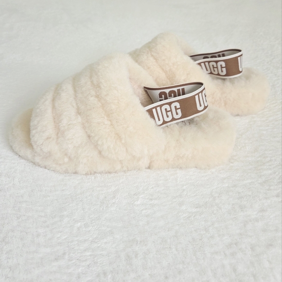 UGG Fluffy Yeah Cream Slippers - Picture 2 of 10
